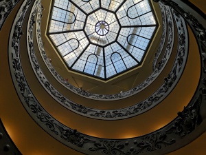 Treppe im Vatikanischen Museum