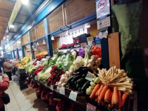 leuchtendes Obst und Gemüse in allen Farben
