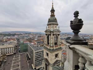 Blick von der St.-Stephans-Basilika auf Budapest
